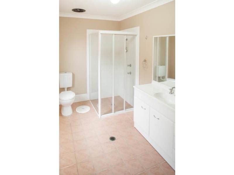 1A Edmund Place, Rosemeadow NSW 2560