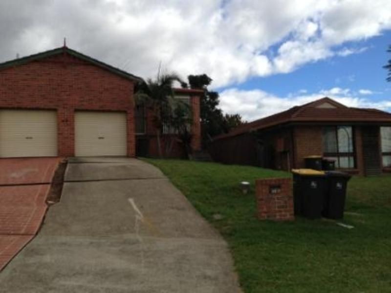 1/65 Crispsparkle Dr, Ambarvale NSW 2560