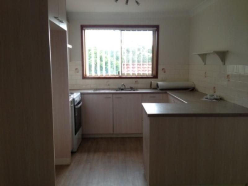 1/65 Crispsparkle Dr, Ambarvale NSW 2560