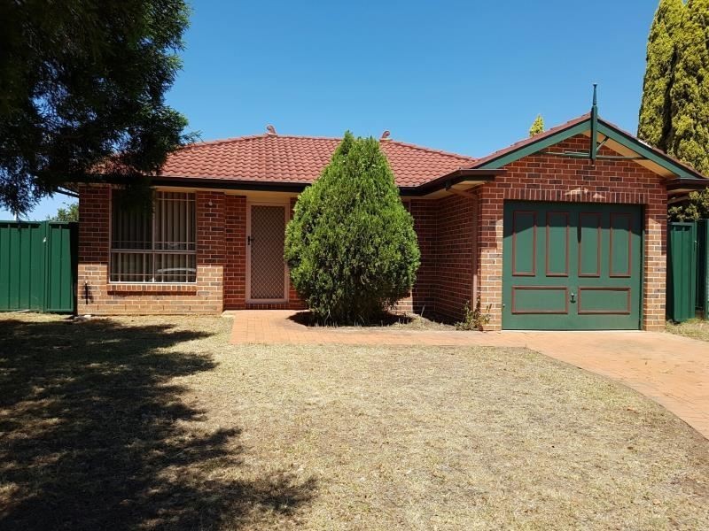 21 Englorie Park Drive, Englorie Park NSW 2560