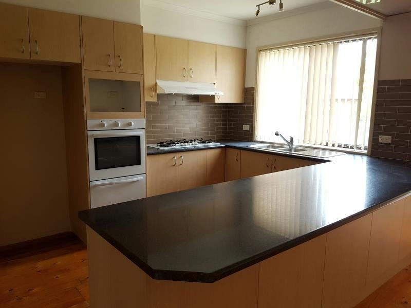 4 Forresters Close, Woodbine NSW 2560