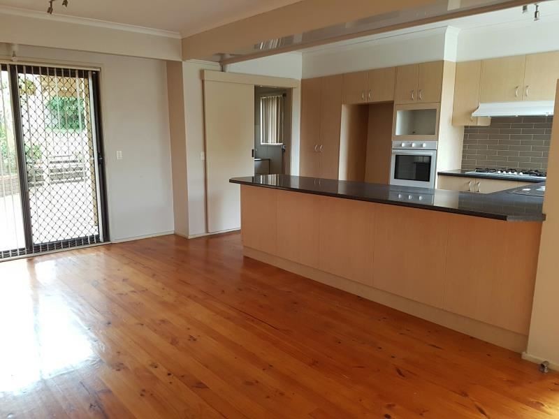 4 Forresters Close, Woodbine NSW 2560