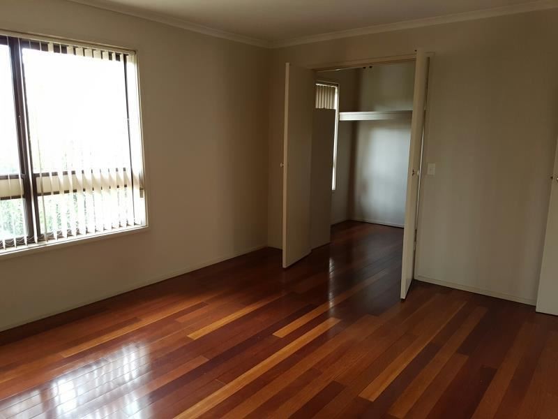 4 Forresters Close, Woodbine NSW 2560