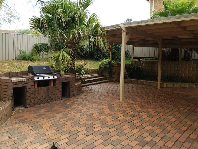 4 Forresters Close, Woodbine NSW 2560