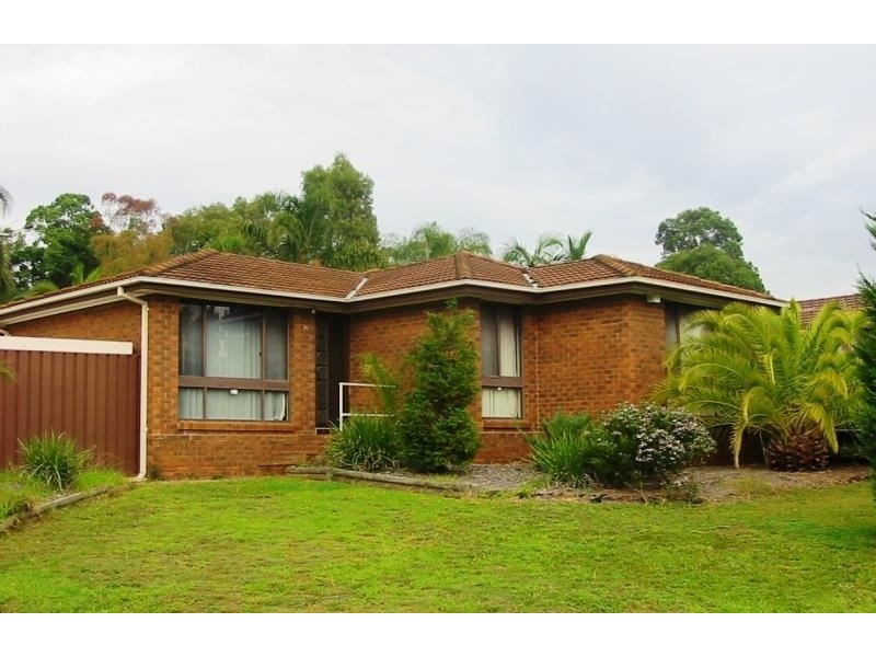 26 Cleopatra Drive, Rosemeadow NSW 2560