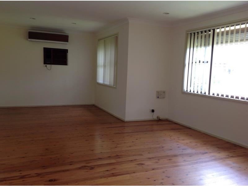 12 Wandoo Place, Bradbury NSW 2560