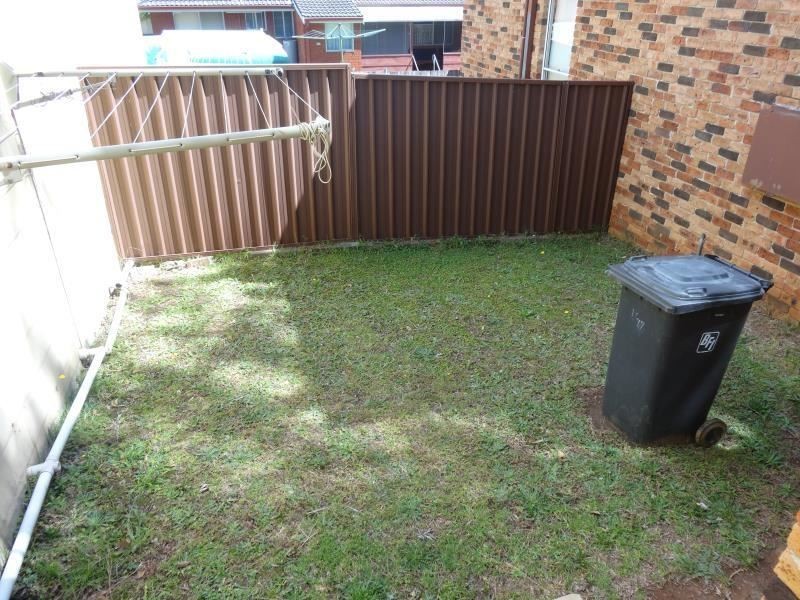 1/77 Waminda Avenue, Campbelltown NSW 2560