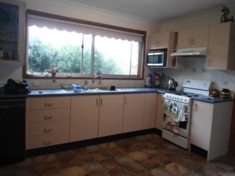 9 Crispsparkle Drive, Ambarvale NSW 2560