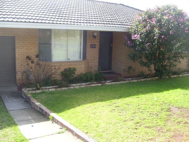 230 The Parkway Bradbury, Bradbury NSW 2560