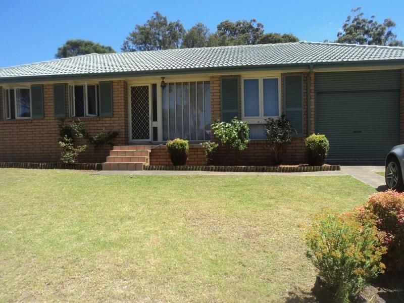 104 BALLANTRAE DR, St Andrews NSW 2566