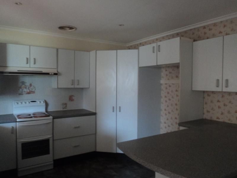 104 BALLANTRAE DR, St Andrews NSW 2566