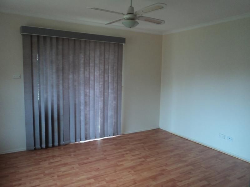 104 BALLANTRAE DR, St Andrews NSW 2566