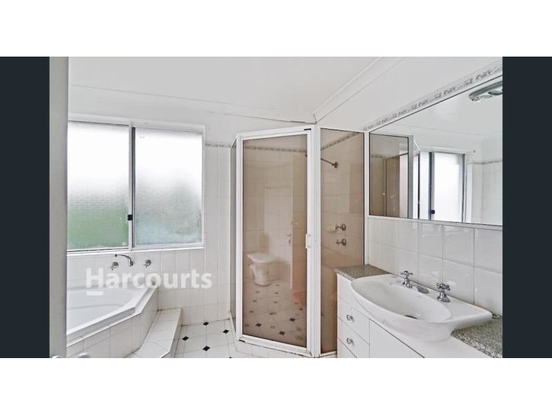 107 St Helens Park Drive, St Helens Park NSW 2560