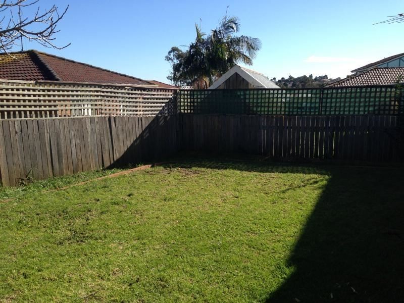 24 Carbasse Crescent, St Helens Park NSW 2560