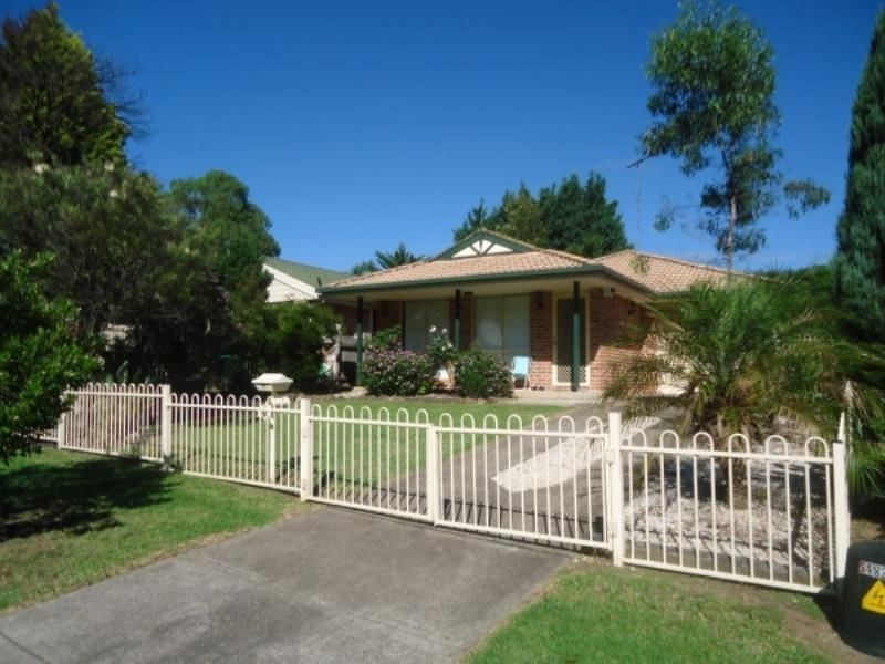 42 Ironside Drive, St Helens Park NSW 2560