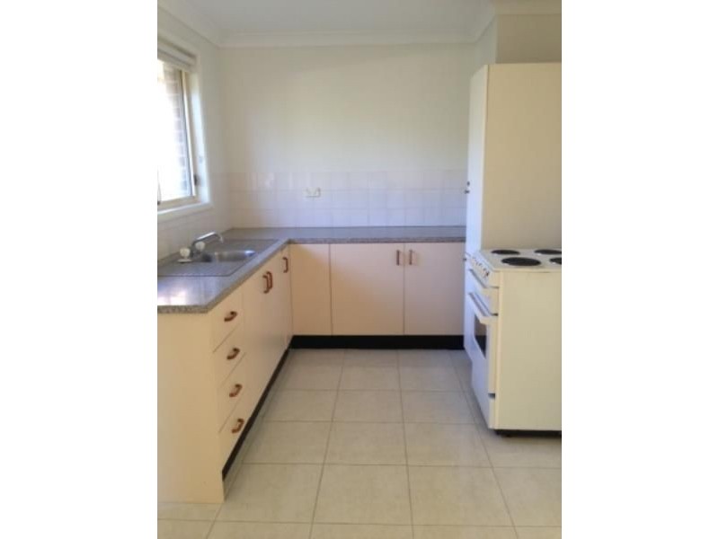 2/47 FRONTIGNAN STREET, Eagle Vale NSW 2558