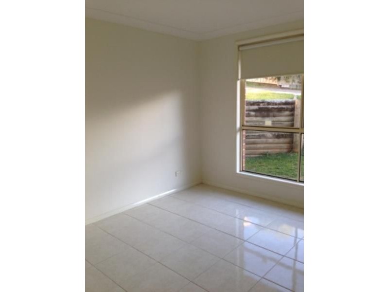 2/47 FRONTIGNAN STREET, Eagle Vale NSW 2558