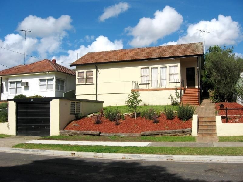 71 Bradbury Avenue, Campbelltown NSW 2560