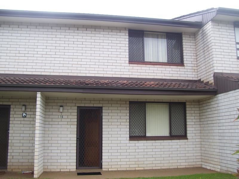 16/9 Surrey Street, Minto, Minto NSW 2566