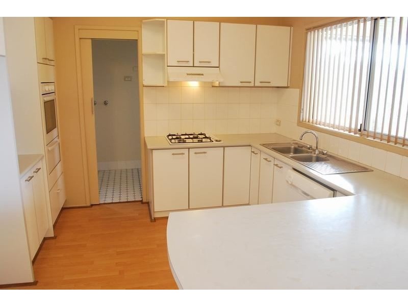 51 Donalbain Circuit, Rosemeadow NSW 2560