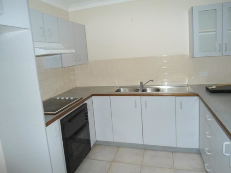 42 Holborn St Ambarvale, Ambarvale NSW 2560