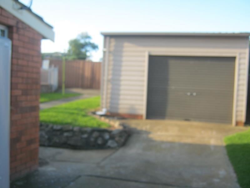 32 Semillon Crescent, Eschol Park NSW 2558