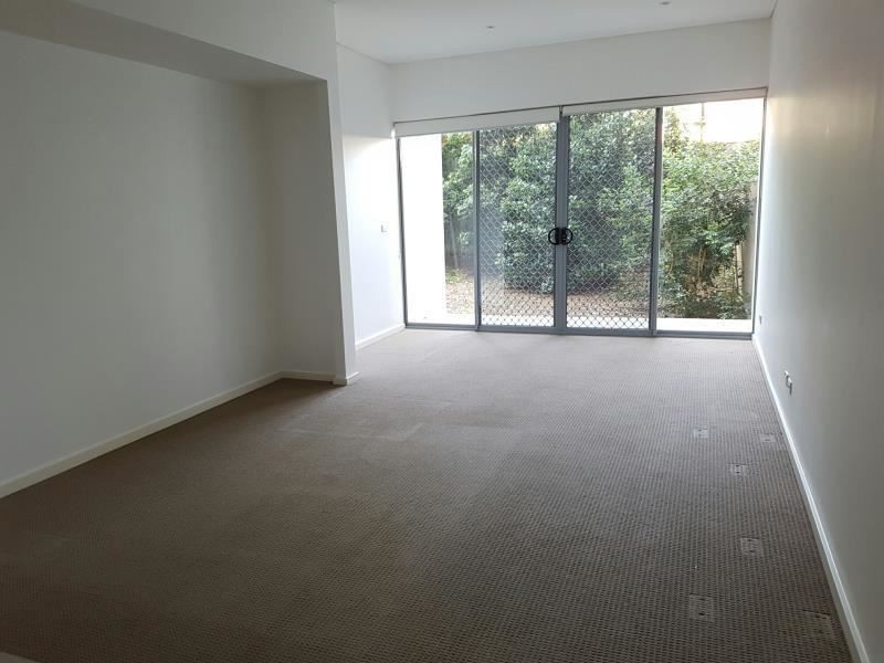 2/31-35 Chamberlain Street, Campbelltown NSW 2560