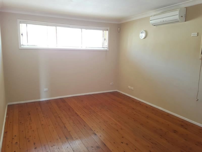 3 Wyatt Place, Leumeah NSW 2560