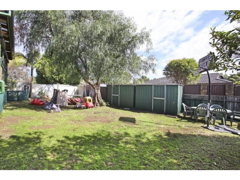 13 LORENZO CRESCENT, Rosemeadow NSW 2560