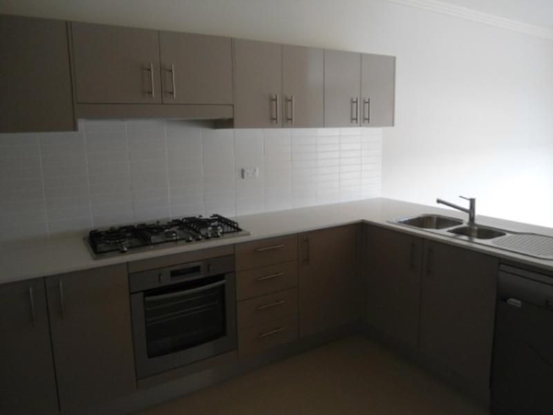 8/3-9 Warby St, Campbelltown NSW 2560
