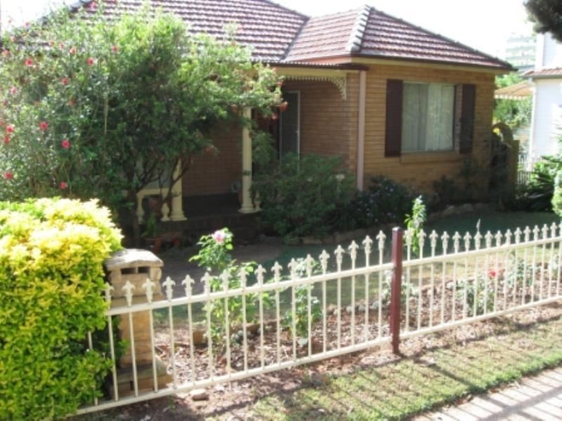 20 Alpha Rd, Camden NSW 2570