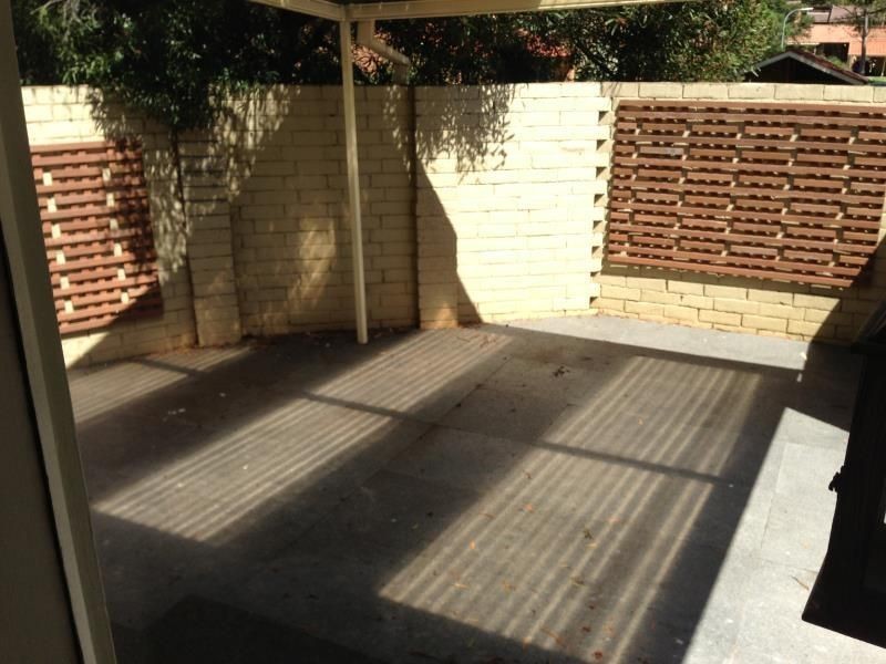 4 TIMBERLEA CLOSE, Bradbury NSW 2560