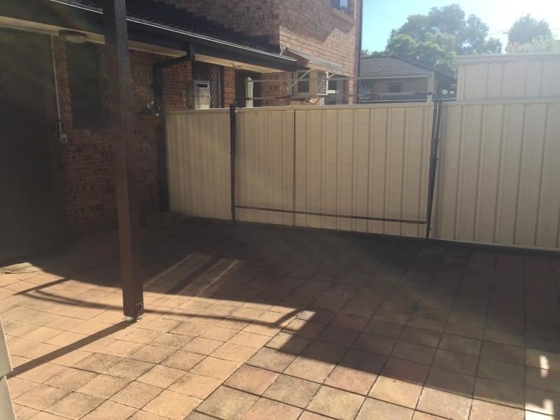 2/2 Condamine Street, Campbelltown NSW 2560