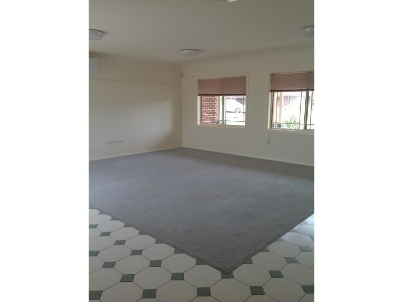 130 ABINGTON CRESCENT, Glen Alpine NSW 2560