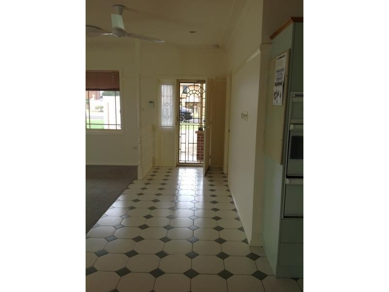 130 ABINGTON CRESCENT, Glen Alpine NSW 2560