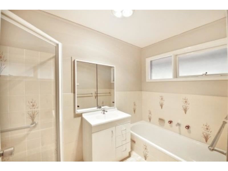 14 Greenoaks Ave, Bradbury NSW 2560