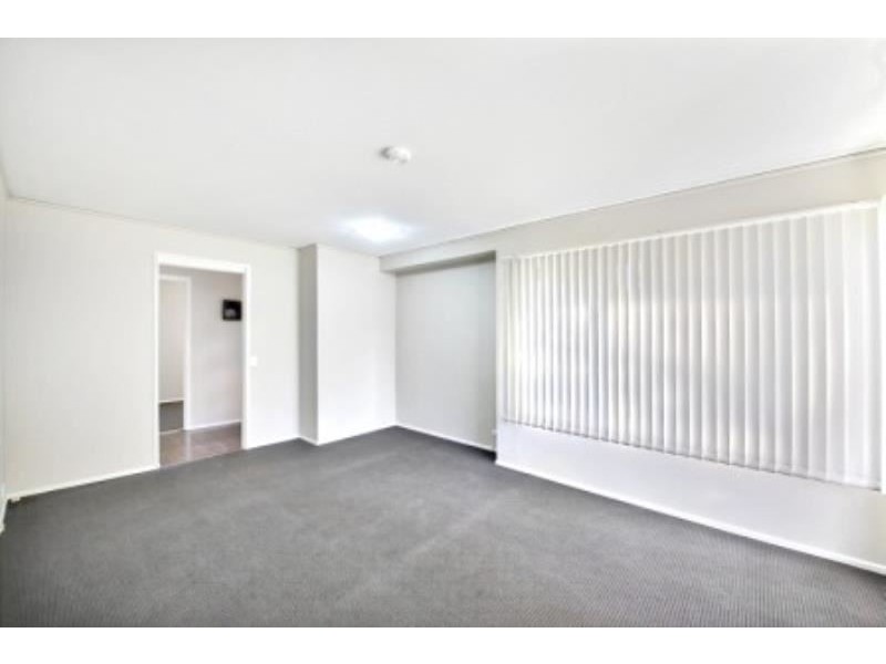 14 Greenoaks Ave, Bradbury NSW 2560