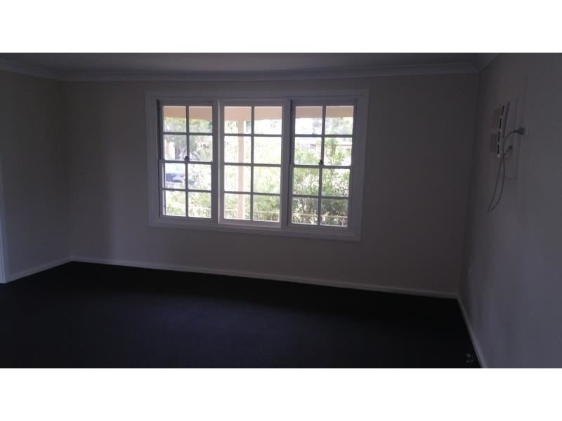 1/2 Oberon Rd, Ruse NSW 2560