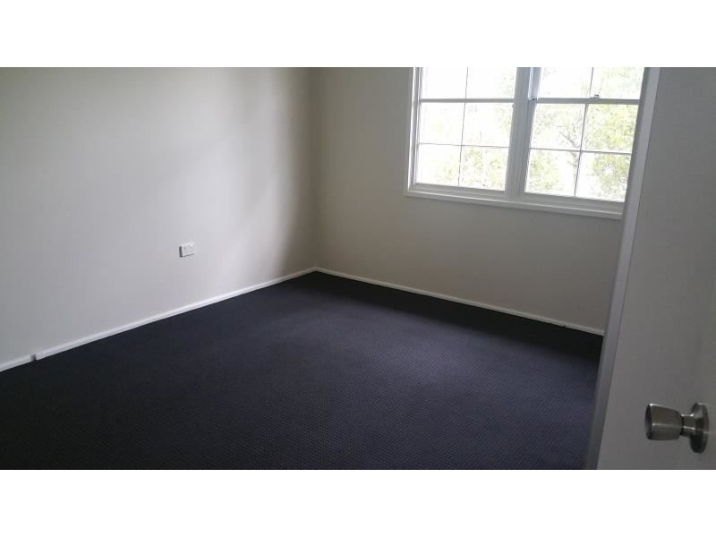 1/2 Oberon Rd, Ruse NSW 2560