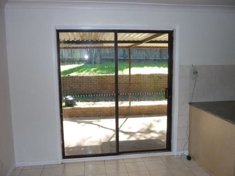 13 Cochrane Street, Minto NSW 2566
