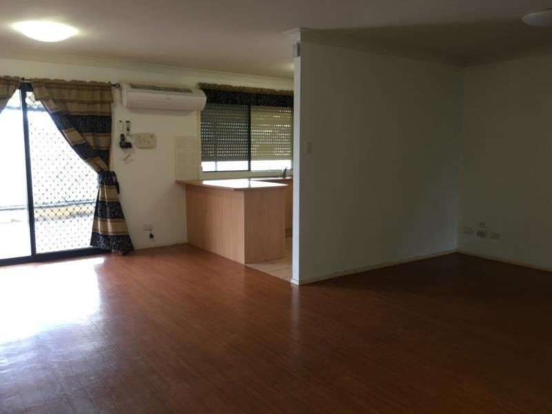 10 Hotspur Pl, Rosemeadow NSW 2560