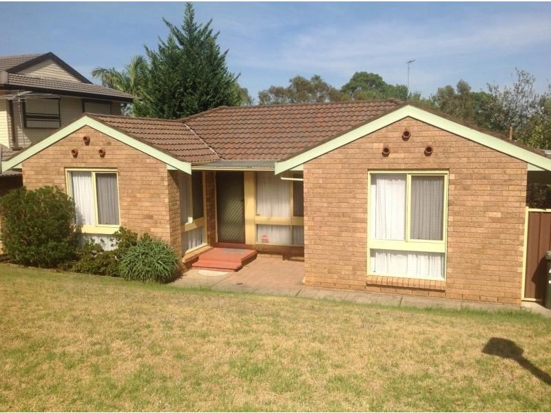 15 PEGGOTTY AVENUE, Ambarvale NSW 2560