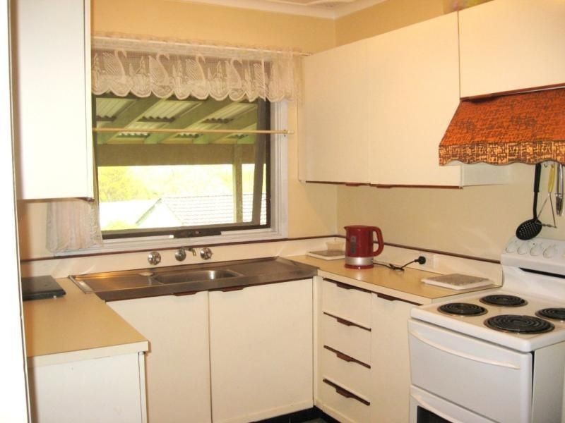 15 PEGGOTTY AVENUE, Ambarvale NSW 2560