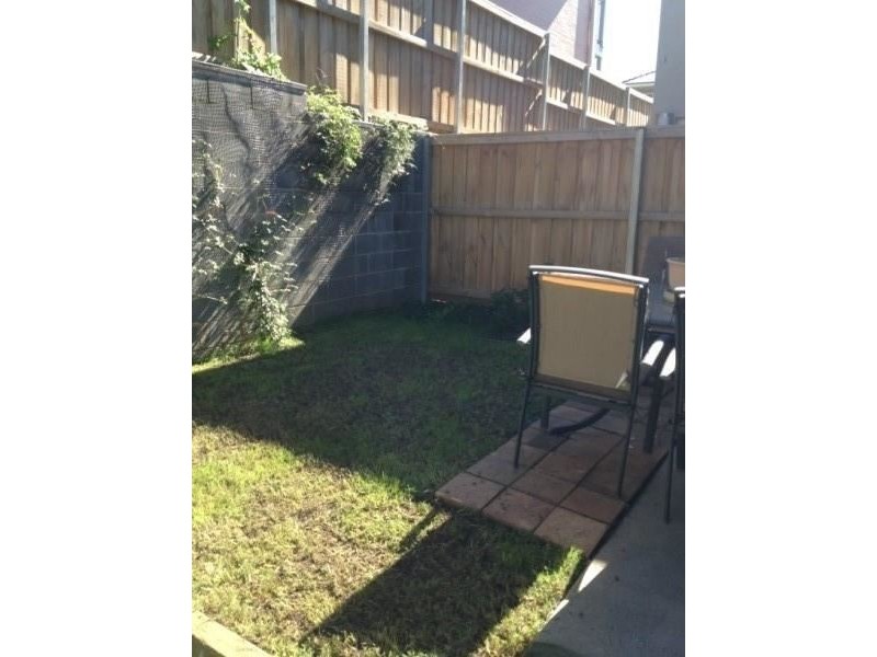 1/3 Istana Street, Campbelltown NSW 2560