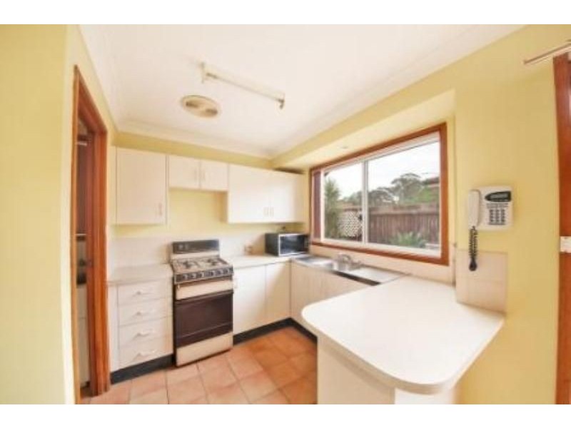 1 VIOLA PLACE, Rosemeadow NSW 2560