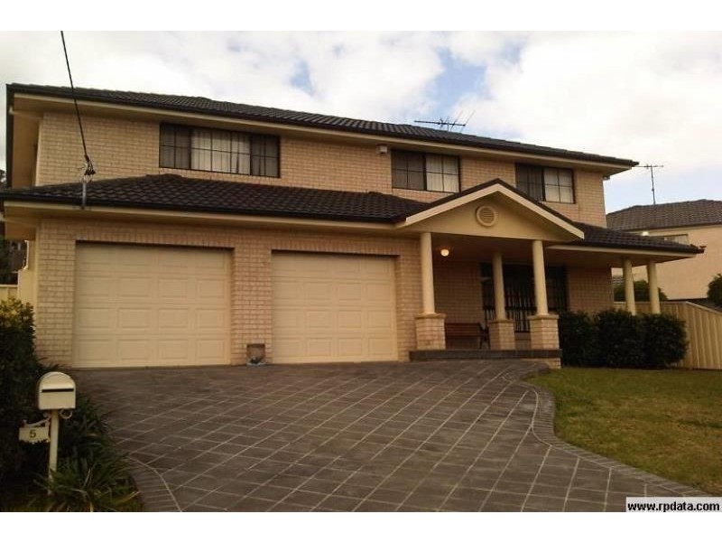 5 Meehan Place, Campbelltown NSW 2560