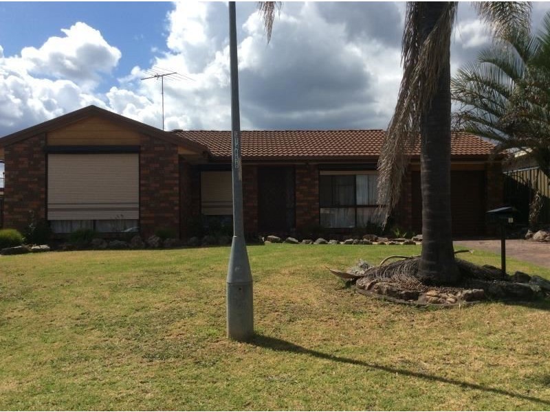 17 Selby Place Minto, Minto NSW 2566