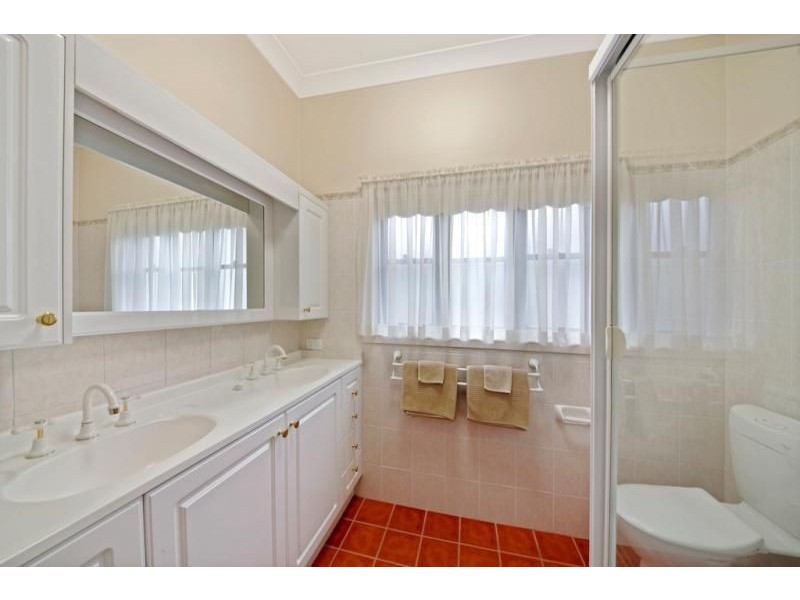 17 Tyler Street, Campbelltown NSW 2560