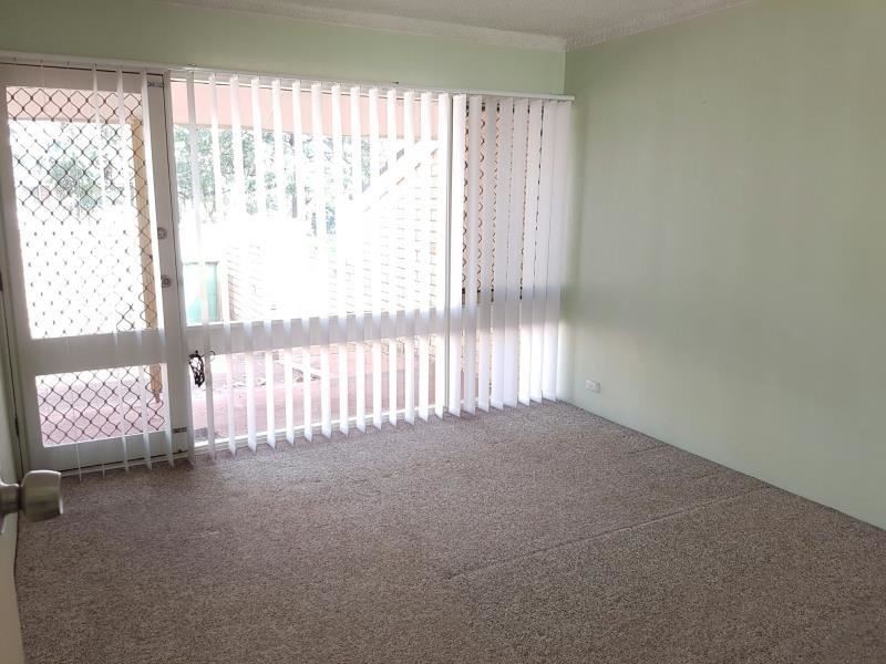 3/42 Woodhouse Drive, Ambarvale NSW 2560