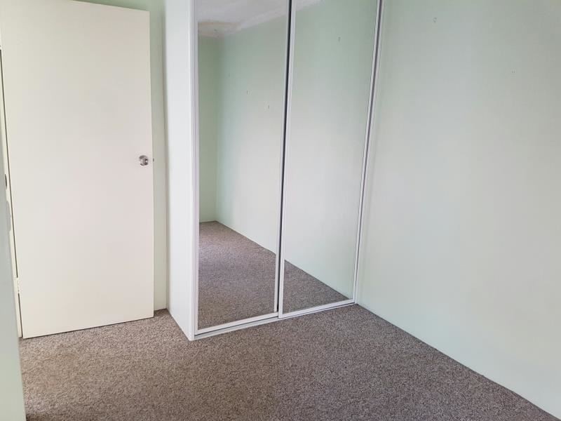3/42 Woodhouse Drive, Ambarvale NSW 2560